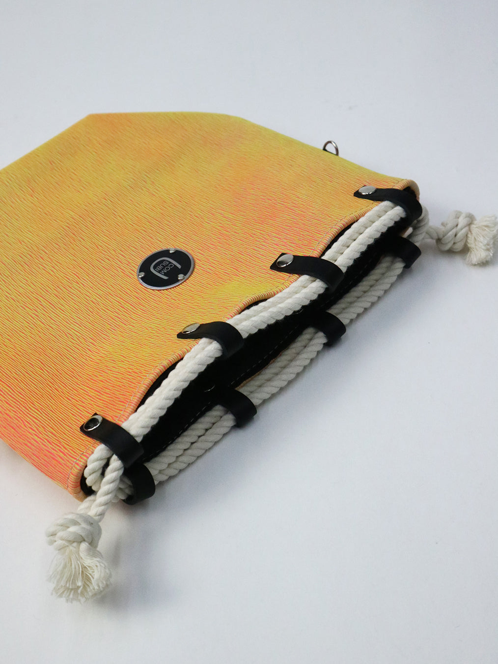COMUSUBI / COMUSUBI BAG ”Leather” -Vanilla-