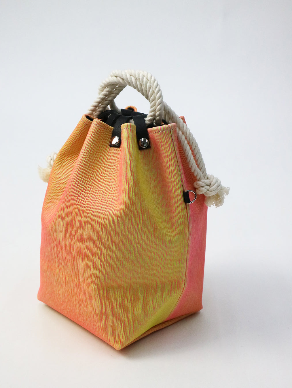 COMUSUBI / COMUSUBI BAG ”Leather” -Vanilla-