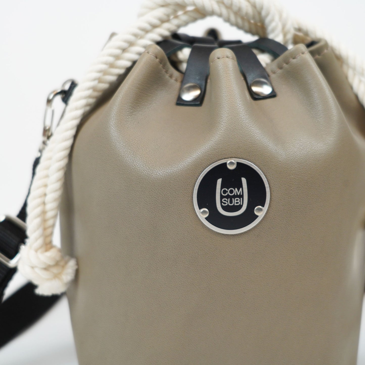 COMUSUBI / COMUSUBI BAG ”Leather” -Vanilla-