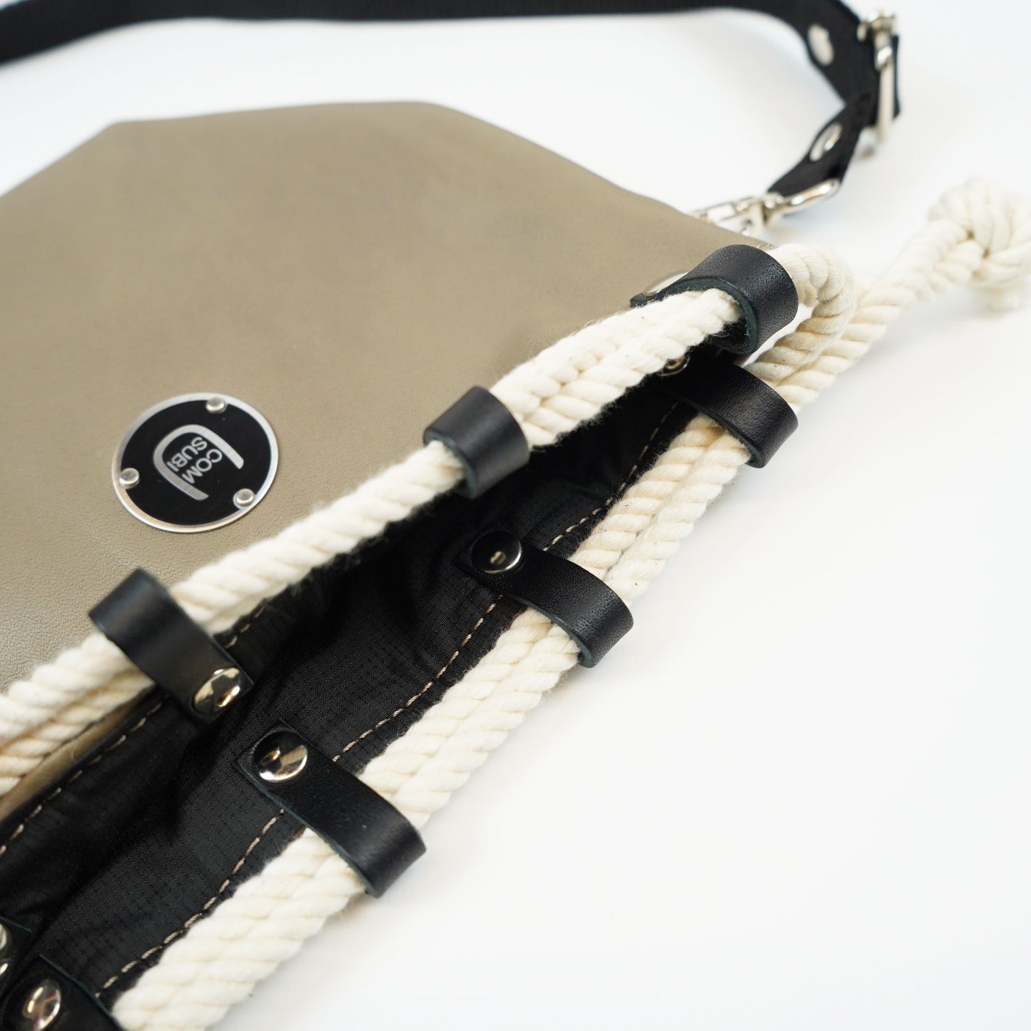 COMUSUBI / COMUSUBI BAG ”Leather” -Vanilla-