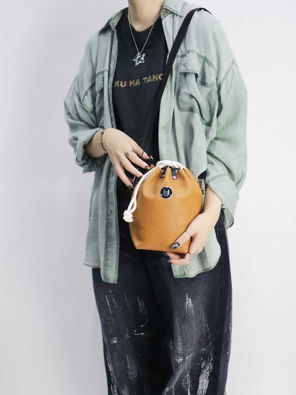 COMUSUBI / COMUSUBI BAG ”Leather” -Vanilla-