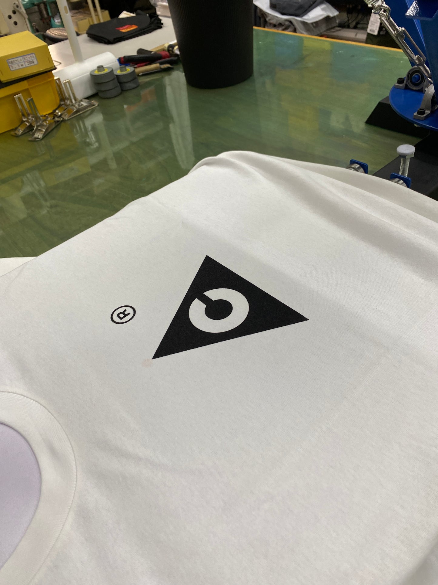 TMC / トライアングルTee / WH
