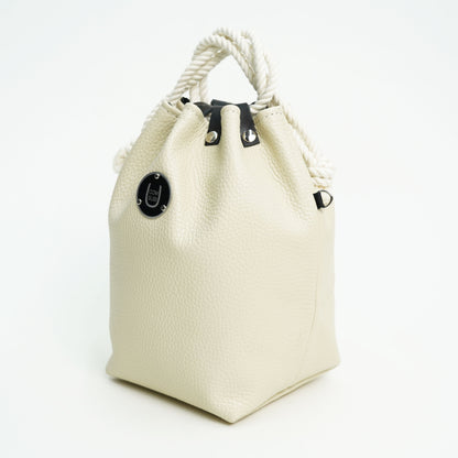 COMUSUBI / COMUSUBI BAG ”Leather” -Vanilla-