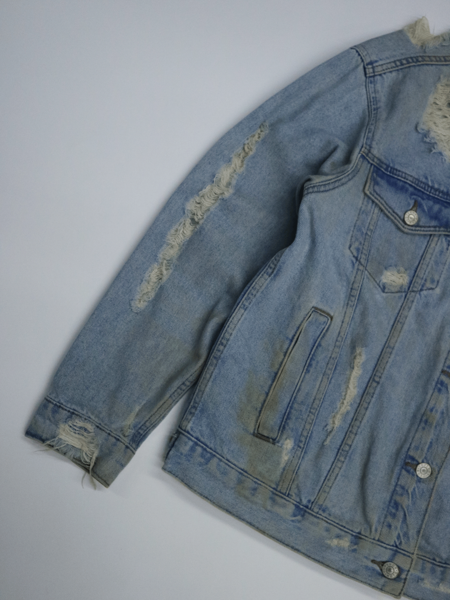 TOP SHOP Distressed Effect Denim Jacket