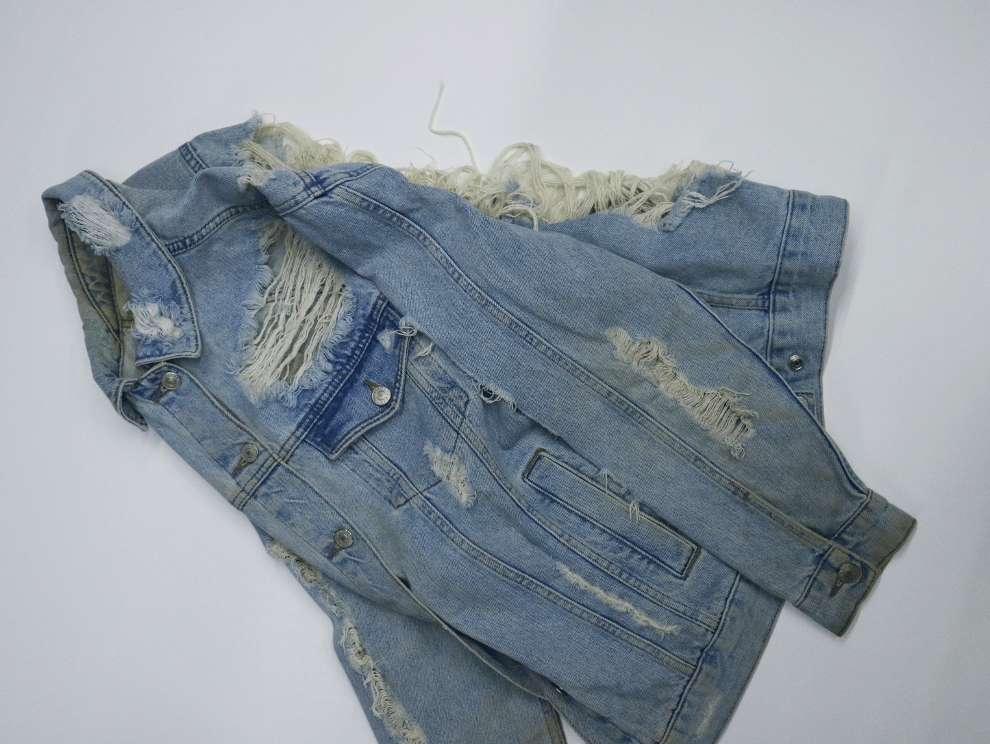 TOP SHOP Distressed Effect Denim Jacket